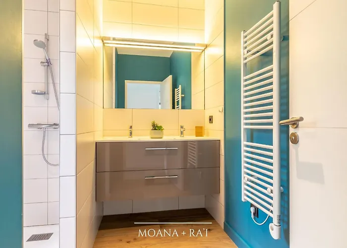 Manureva - Piscine Au Sel 比亚里茨