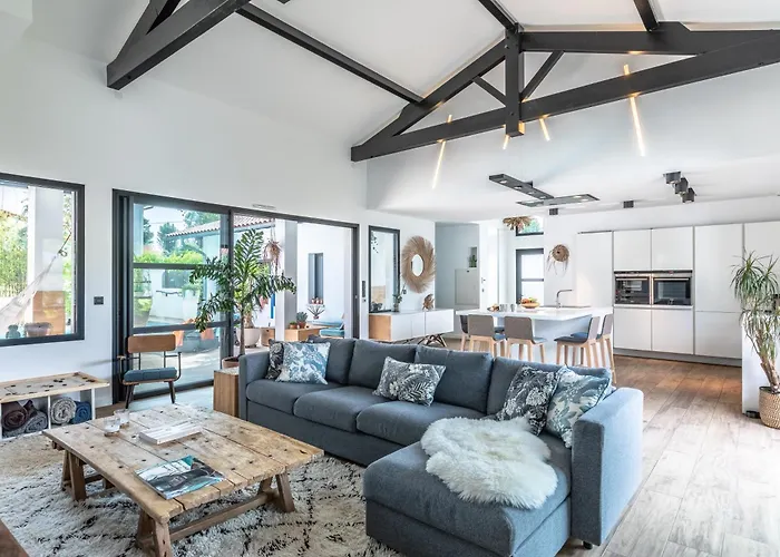 Manureva - Piscine Au Sel Holiday home *