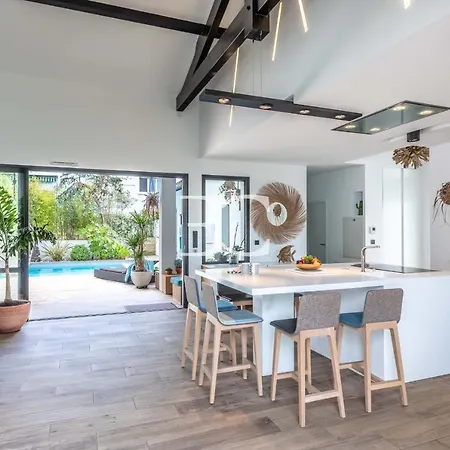 Holiday home Easy Cles - 5 Bedrooms Heated Pool Ac Biarritz